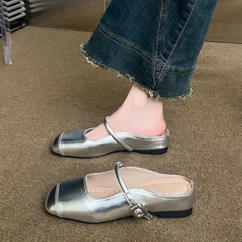 Slip On Mule Flat - フランス風クローズドトゥミュール、レディースフラットスリッポンサンダル、PUアッパー、多用途デイリーウェアカジュアルシューズ、2026年新作