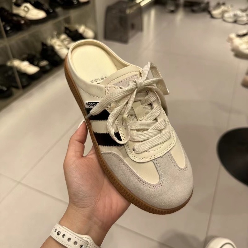 Slip On Mule Flat - 女性ミュール靴スポーツラウンドトゥフラット女性の靴カジュアルスニーカー下駄プラットフォーム夏スリップオンクリーパー包頭スリッパ