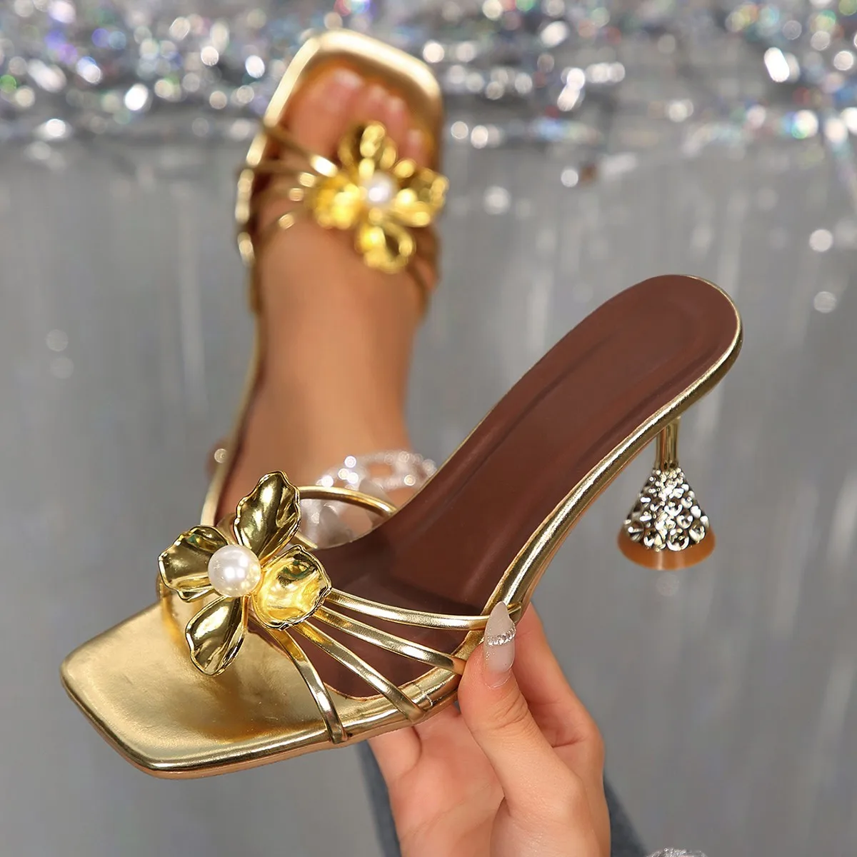 Metallic Heel Sandal - ヴィンテージメタルフラワー クリスタルコーンヒールサンダル サマーパールスクエアトゥドレスゴールドサンダル レディース プラスサイズ 35-43