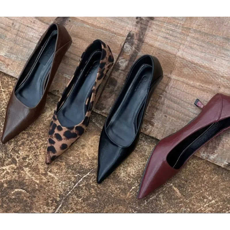 Women'S Shoes In Fashion - 2024 女性のセクシーなハイヒールバーガンディヌードパンプスストリッパースティレットヒール光沢のある革の結婚式のブライダル品質の赤い靴