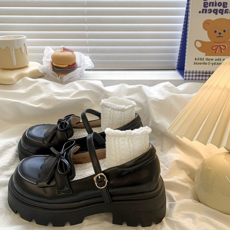 Patent Leather Pump - 高級女性のパテントレザーシューズロリータ日本メリージェーンシューズエレガントな黒の弓増加ウォーキングシューズレディースハイヒール