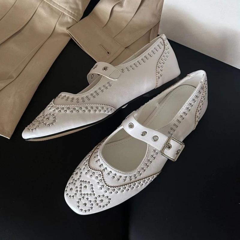 レトロリベットバックルデザインフラットシューズ レディース  - Women'S Shoes Round Toe のレビューと価格
