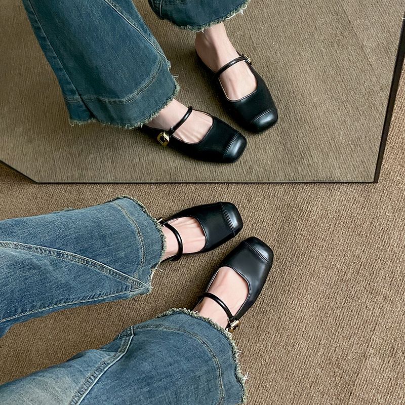 フランス風クローズドトゥミュール、レディースフラットスリッポ - Slip On Mule Flat のレビューと価格