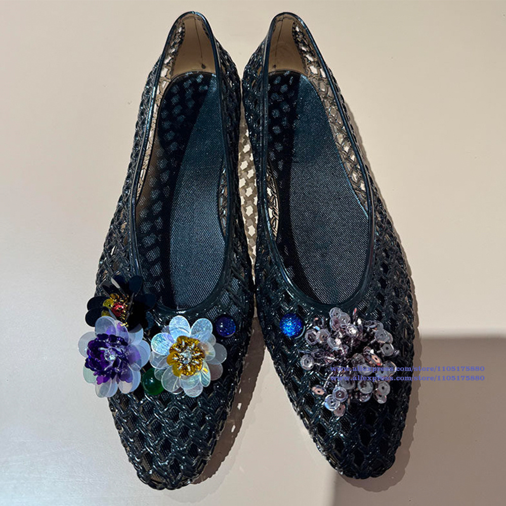 グリッターゴールド中空ゼリーフラットシューズ花柄パールライン - Slip On Mule Flat のレビューと価格