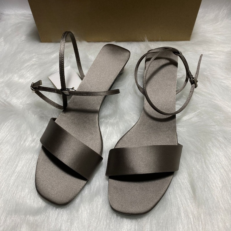 ラグジュアリーサテンアンクルストラップローヒールレディースモ - Women Shoes Luxury Brand のレビューと価格