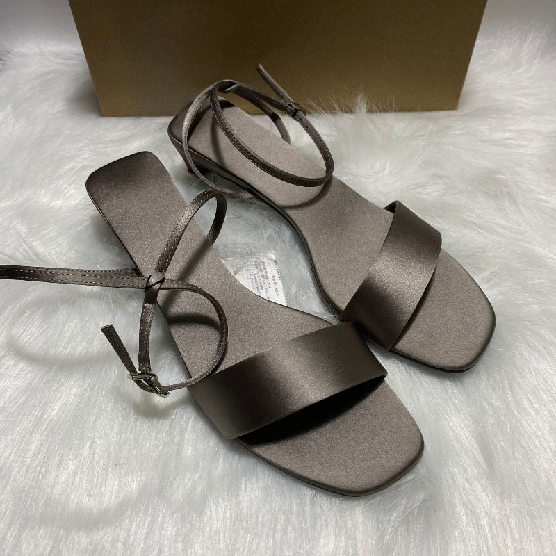ラグジュアリーサテンアンクルストラップローヒールレディースモ - Women Shoes Luxury Brand のレビューと価格