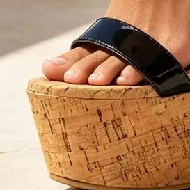 レディースオープントゥプラットフォームミュールサンダル、細ス - Cork Wedge Sandal のレビューと価格