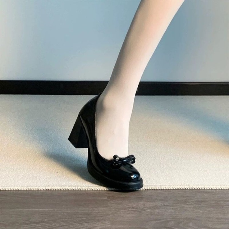 スイートブラック プラットフォーム メリージェーンシューズ  - Patent Leather Pump のレビューと価格
