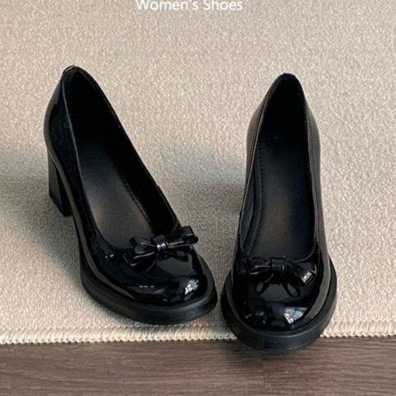 スイートブラック プラットフォーム メリージェーンシューズ  - Patent Leather Pump のレビューと価格
