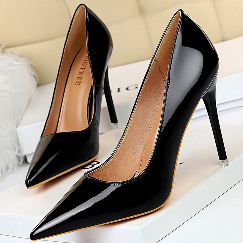 BIGTREE シューズ パテントレザーシューズ レディース - Patent Leather Pump のレビューと価格