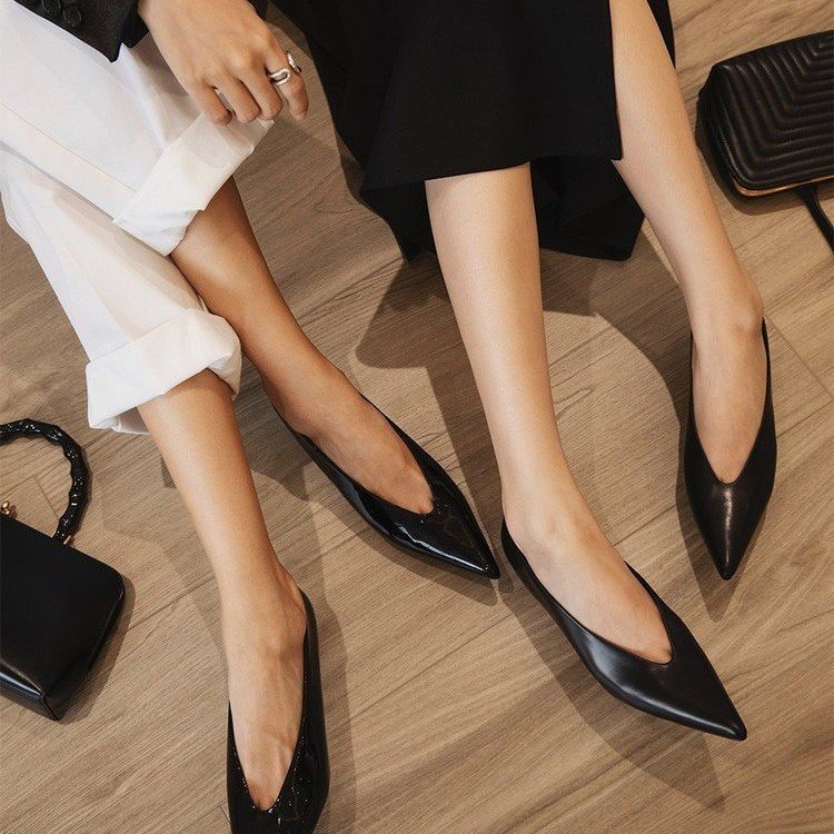 デザイナーパテントレザーポインテッドトゥ女性パンプスシューズ - Patent Leather Pump のレビューと価格