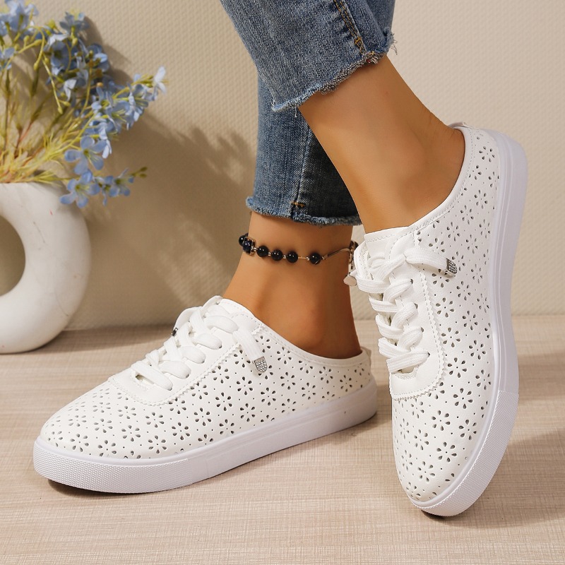 花柄カットアウトスリッポンミュールトレーナー、伸縮性のあるク - Slip On Mule Flat のレビューと価格
