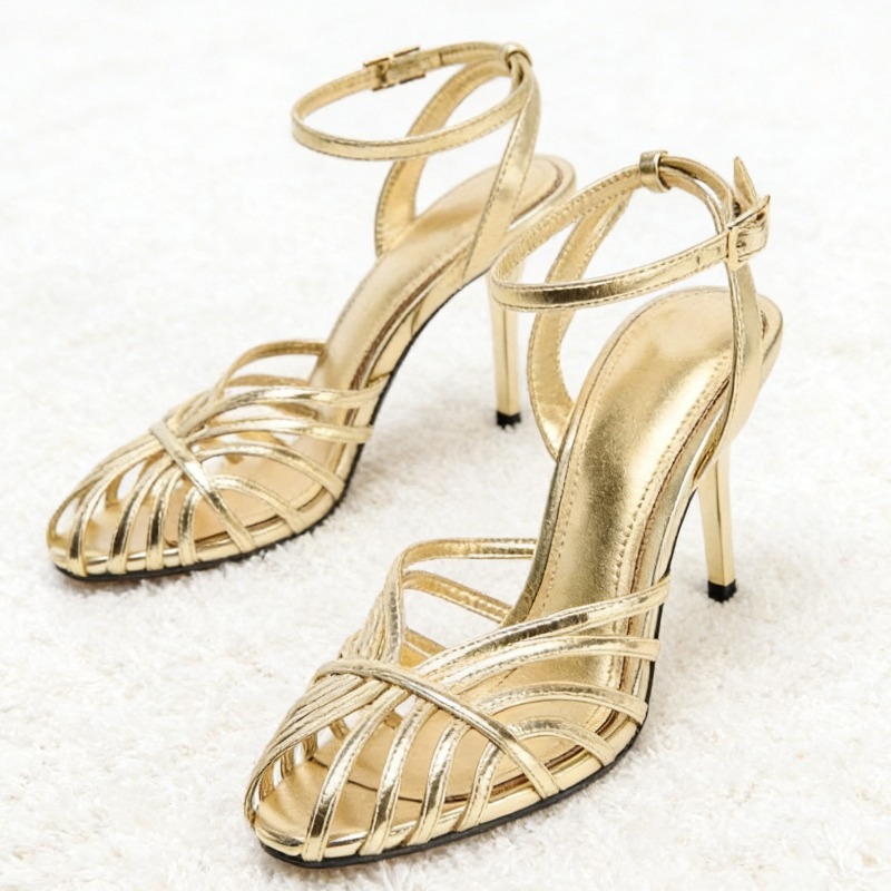 セクシーなゴールドのホロー細バンドハイヒールサンダル、レディ - Metallic Heel Sandal のレビューと価格